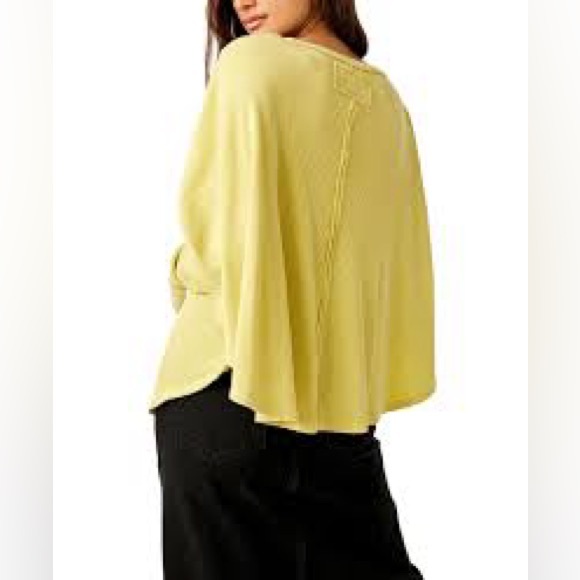 Free People Microphone Drop Thermal Knit Top in Lemon Grass. NWT Size Medium. - Picture 4 of 9